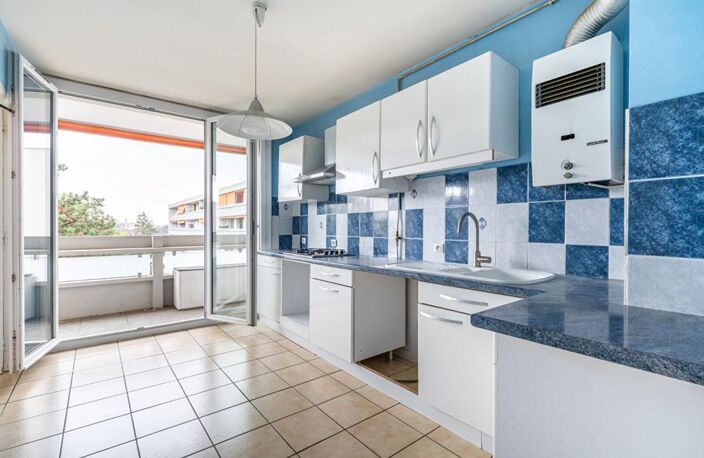 Au sein d'une copropriété calme et close. Lyon 69005 limite Sainte Foy et Tassin. 3 pièce(s) 70.22 m2 Loi Carrez — photo 5