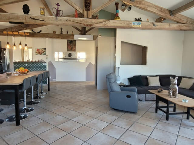 VILLA 4 FACES  - T4 + T2 INDÉPENDANT - GARAGE 100 m² - PISCINE - TERRAIN 1 045 m² -  SALLES-D'AUDE - 315 000 — photo du bien