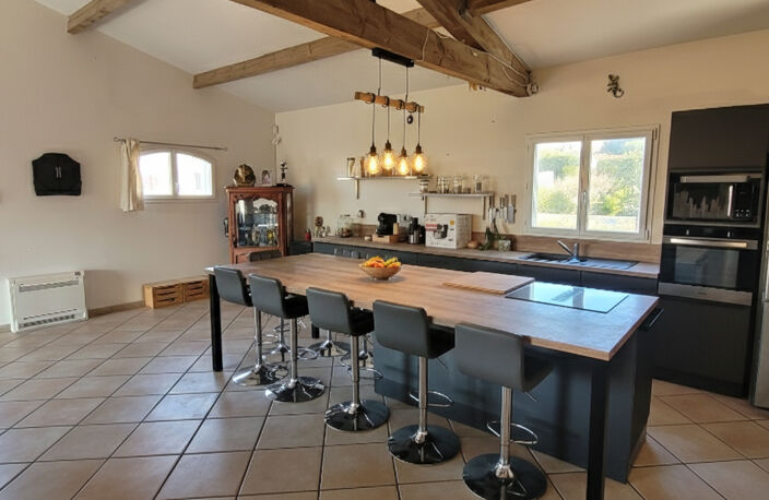 VILLA 4 FACES  - T4 + T2 INDÉPENDANT - GARAGE 100 m² - PISCINE - TERRAIN 1 045 m² -  SALLES-D'AUDE - 315 000 — photo 2