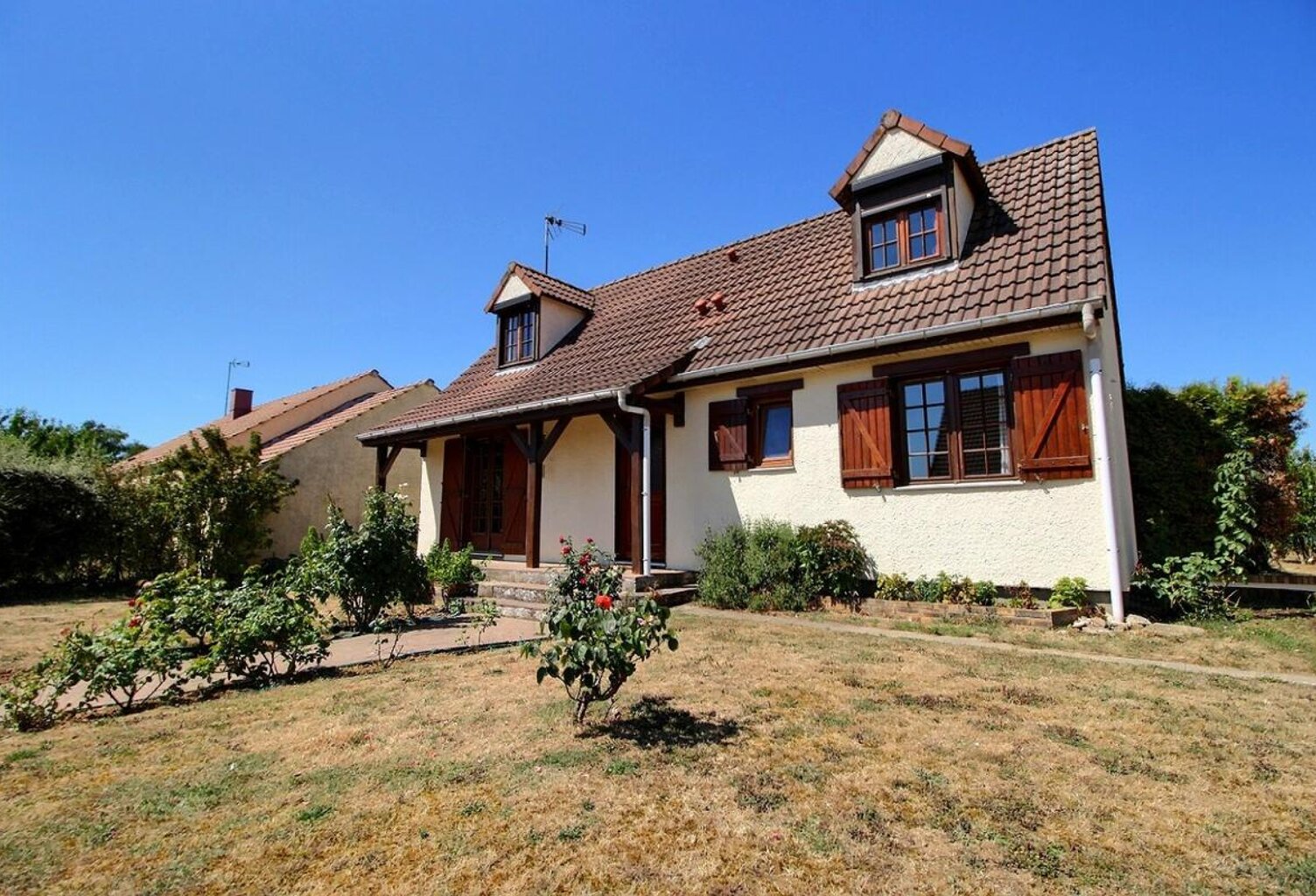 Maison individuelle, 4 chambres sur sous-sol total avec jardin — photo 1