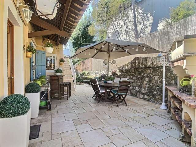 Haut de villa Aspremont 6 pièce(s) 129.91 m2 — photo du bien