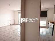 BESANCON Quartier Mallarmé - Appartement T 3 de 62 m2 environ, fonctionnel avec terrasse, cave et place stationnement couverte — photo 2