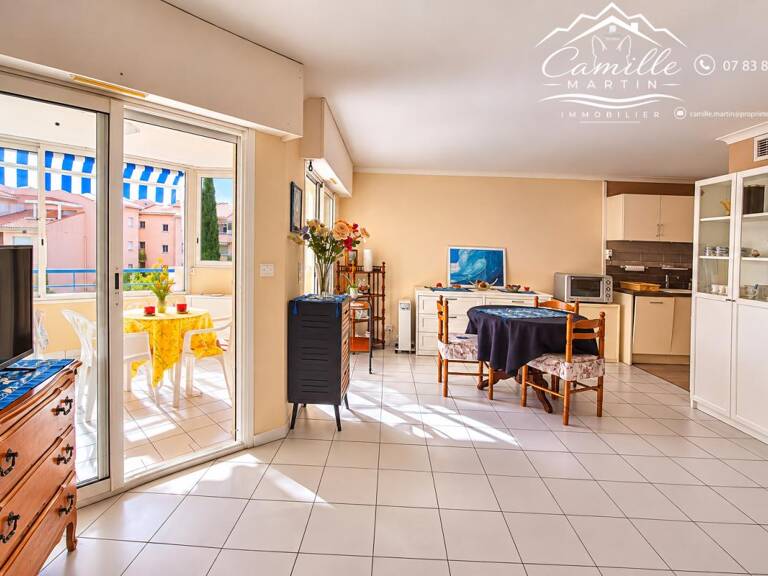 SAINT-RAPHAËL - BOULOURIS - APPARTEMENT 2/3 PIÈCES AVEC LOGGIA, PISCINE ET GARAGE DOUBLE - PLAGES ET PORT À PIED — photo 1