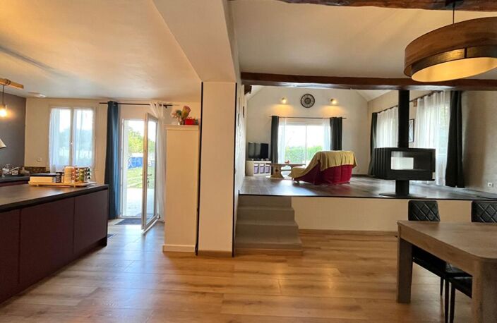 Maison AXE NOYON- CHAUNY : 5 pièce(s) 142 m2 + Jardin — photo 4