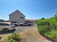 Appartement en rez-de-chaussée avec cour et 2 stationnements — photo 2