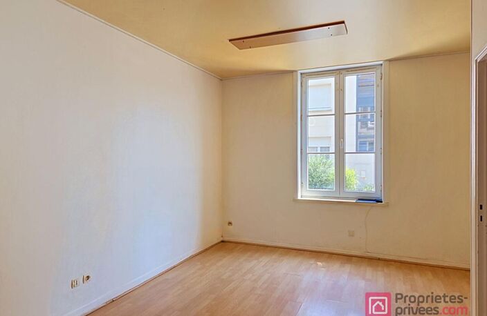 Appartement en rez-de-chaussée avec cour et 2 stationnements — photo 3