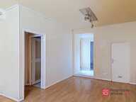 Appartement en rez-de-chaussée avec cour et 2 stationnements — photo 4