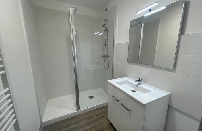 Location appartement 3 pièces 60 m² à Valence (26000) — photo 5