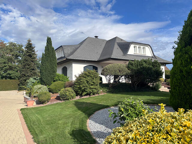 Magnifique maison 194 m²  à KINGERSHEIM - garage 4 voitures - vivable de plain pied - 4 chambres — photo du bien
