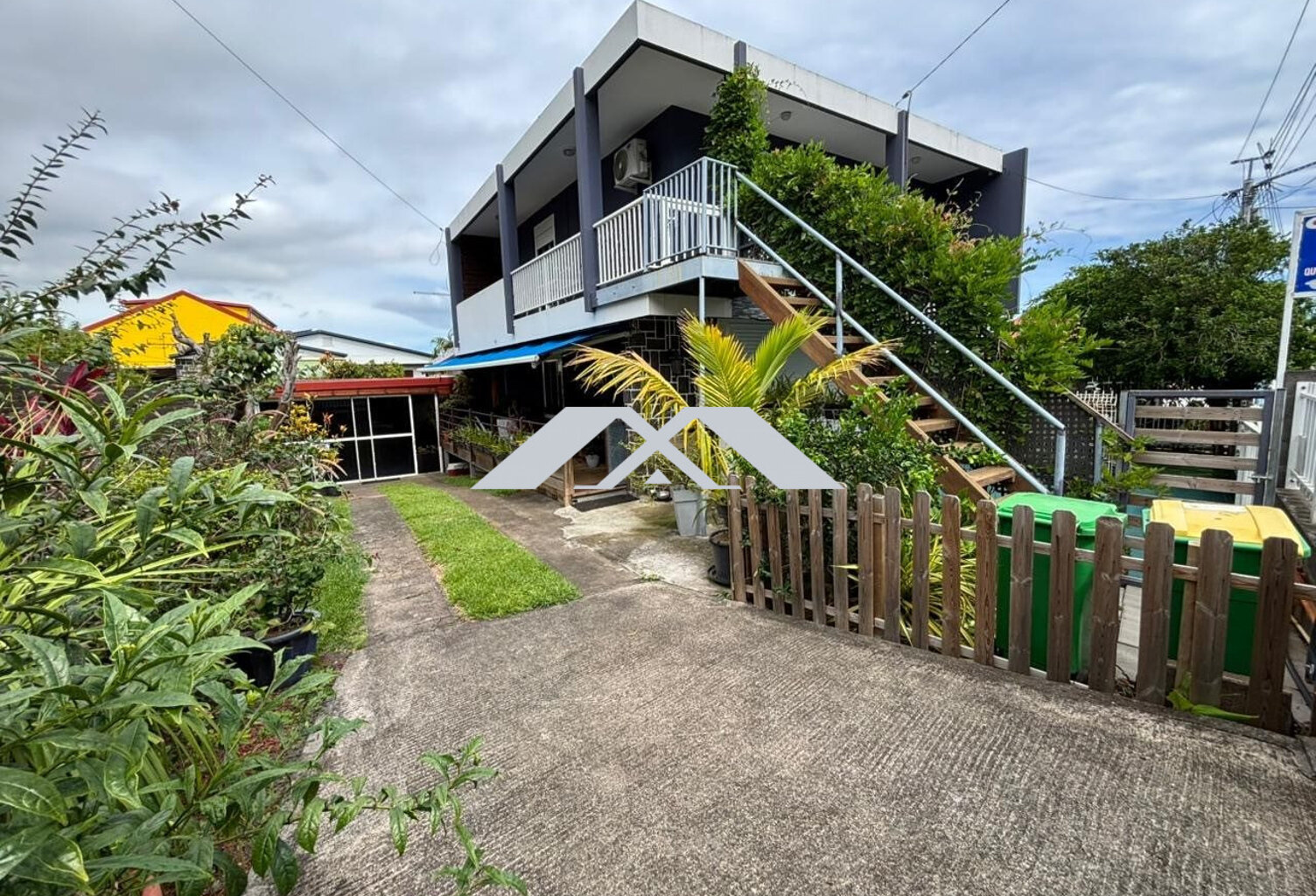 Villa F4 130 m² + T2 Petite Ile — photo 1