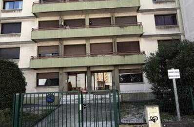 Dernier étage traversant avec vue dégagée — photo du bien