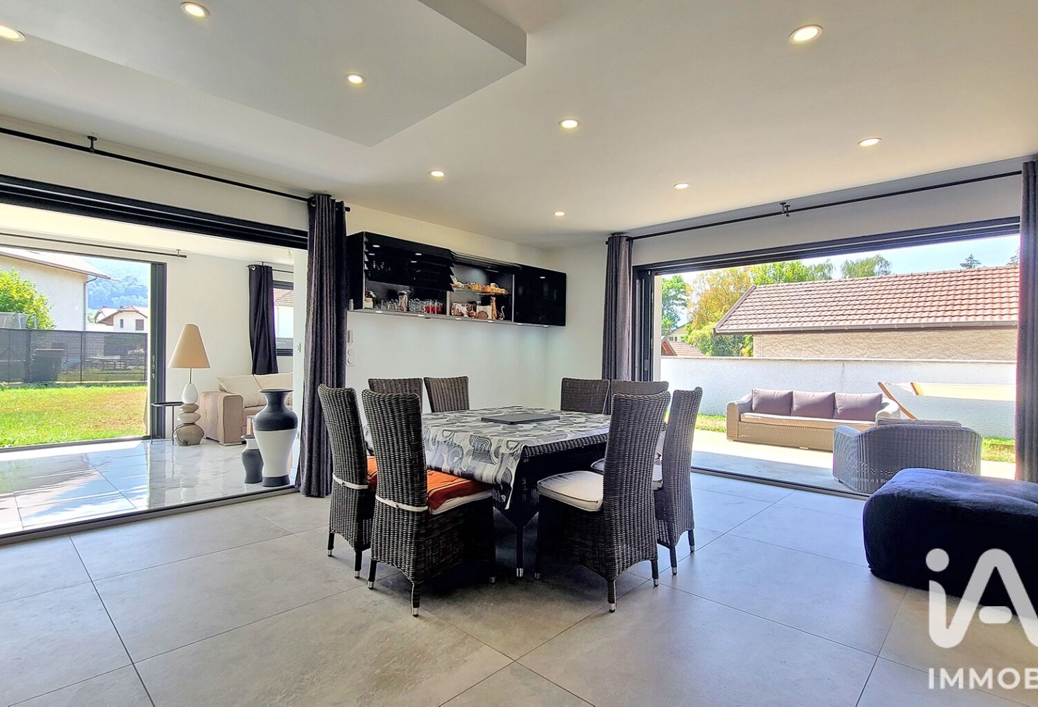 Vente Maison/villa 8 pièces — photo 1