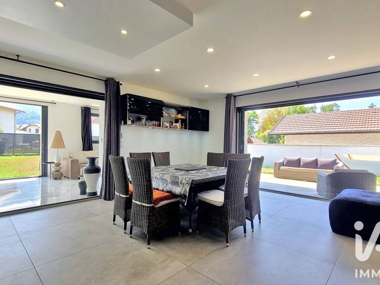 Vente Maison/villa 8 pièces — photo 1