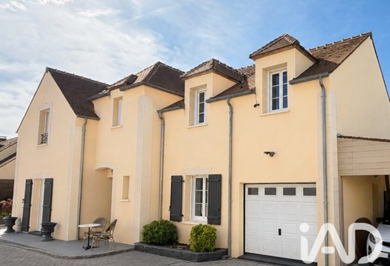 Vente Maison/villa 8 pièces — photo 1