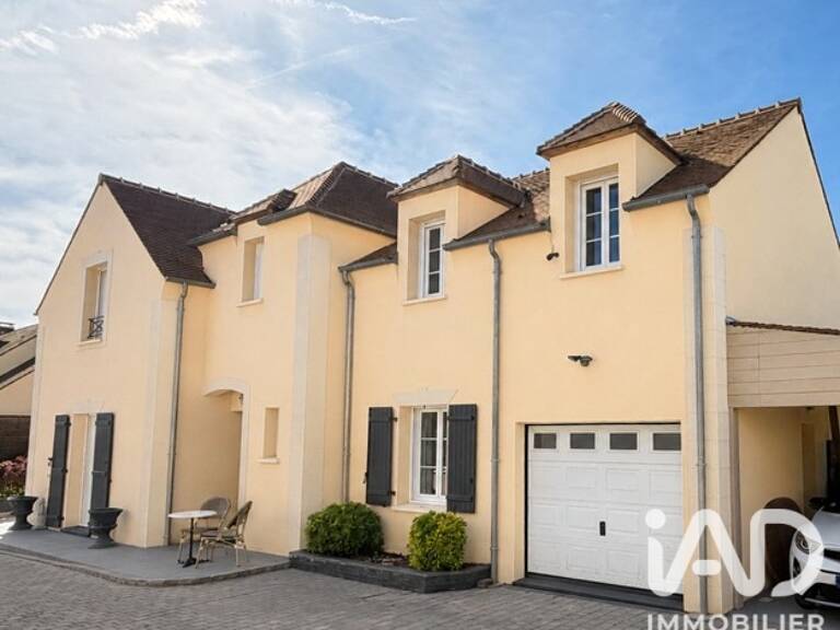 Vente Maison/villa 8 pièces — photo 1