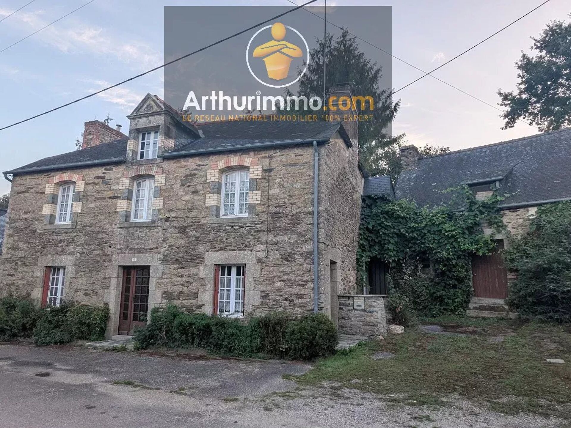 Acheter maison de 6 pièces 126 m² 137 800 € à Forges-de-Lanouée (56120) : une annonce Arthurimmo.com — 2