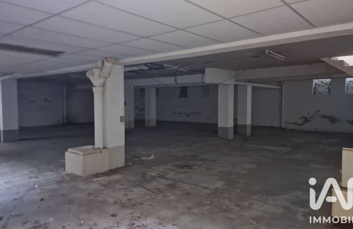Vente Garage 370 m&sup2; — photo 2