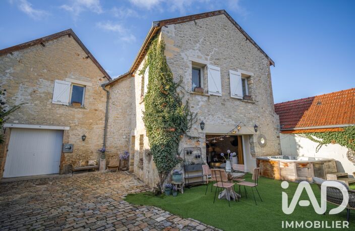 Vente Maison/villa 8 pièces — photo 2