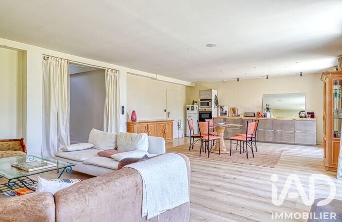 Vente Maison/villa 8 pièces — photo 2
