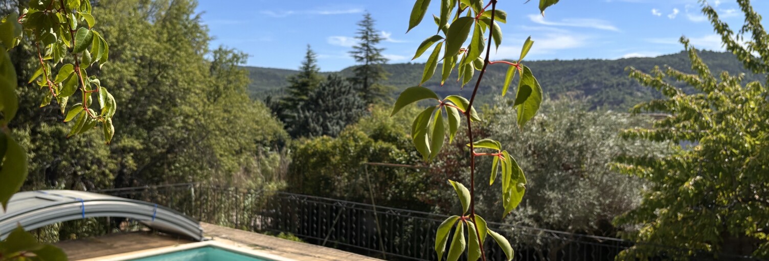 Maison 8 Pièces 180 m² à vendre à Rustrel (84400)