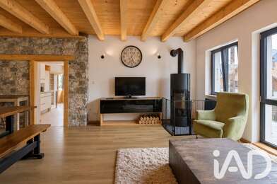 Appartement 4 pièces 275000 €