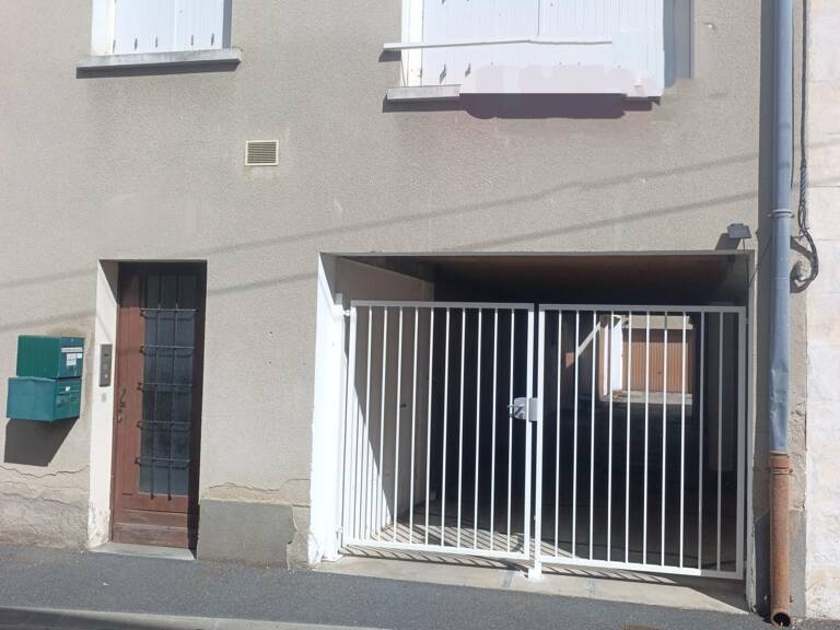 appartement  coeur de la ville d issoudun — photo 1