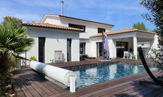 Maison 5 Pièces 197 m² à vendre à Le Pian-Médoc (33290)
