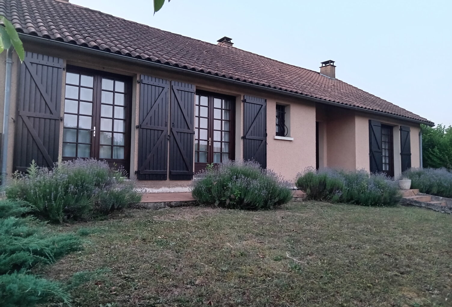 Fontaine-le-Comte- Maison T6  — photo 1