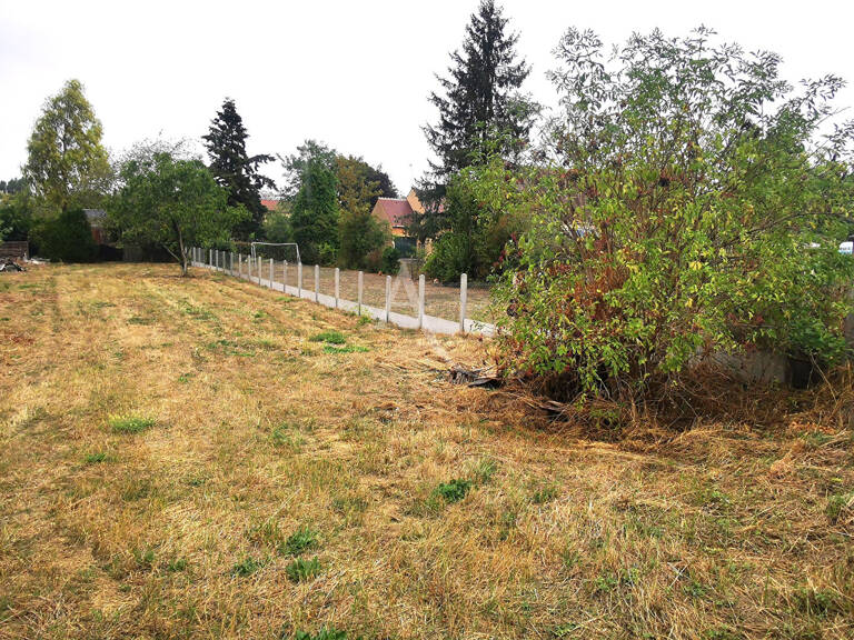 Terrain constuctible de 755 m² — photo 1