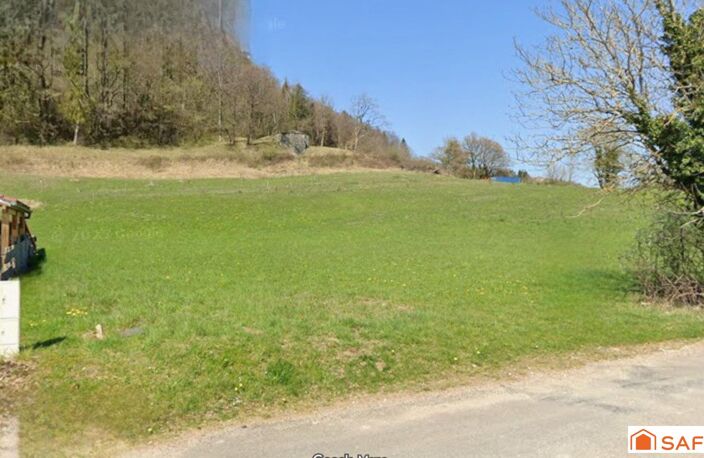 Terrain constructible dans un écrin de verdure — photo 3