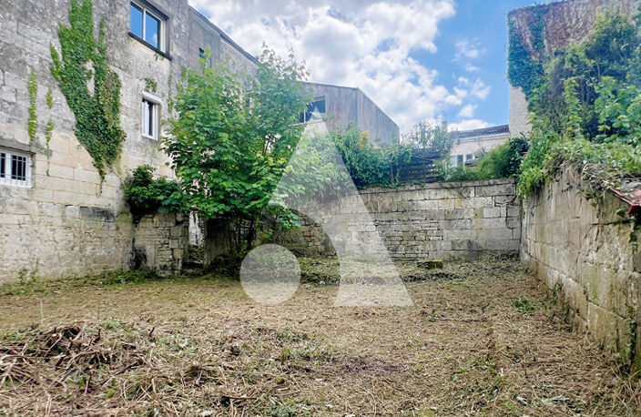 SAINTES rive gauche- Studio à aménager - Saint Eutrope — photo 4