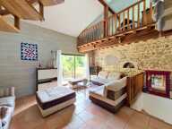 Maison de charme rénovée  123 m²  Pierres et poutres apparentes  Laprugne — photo 4