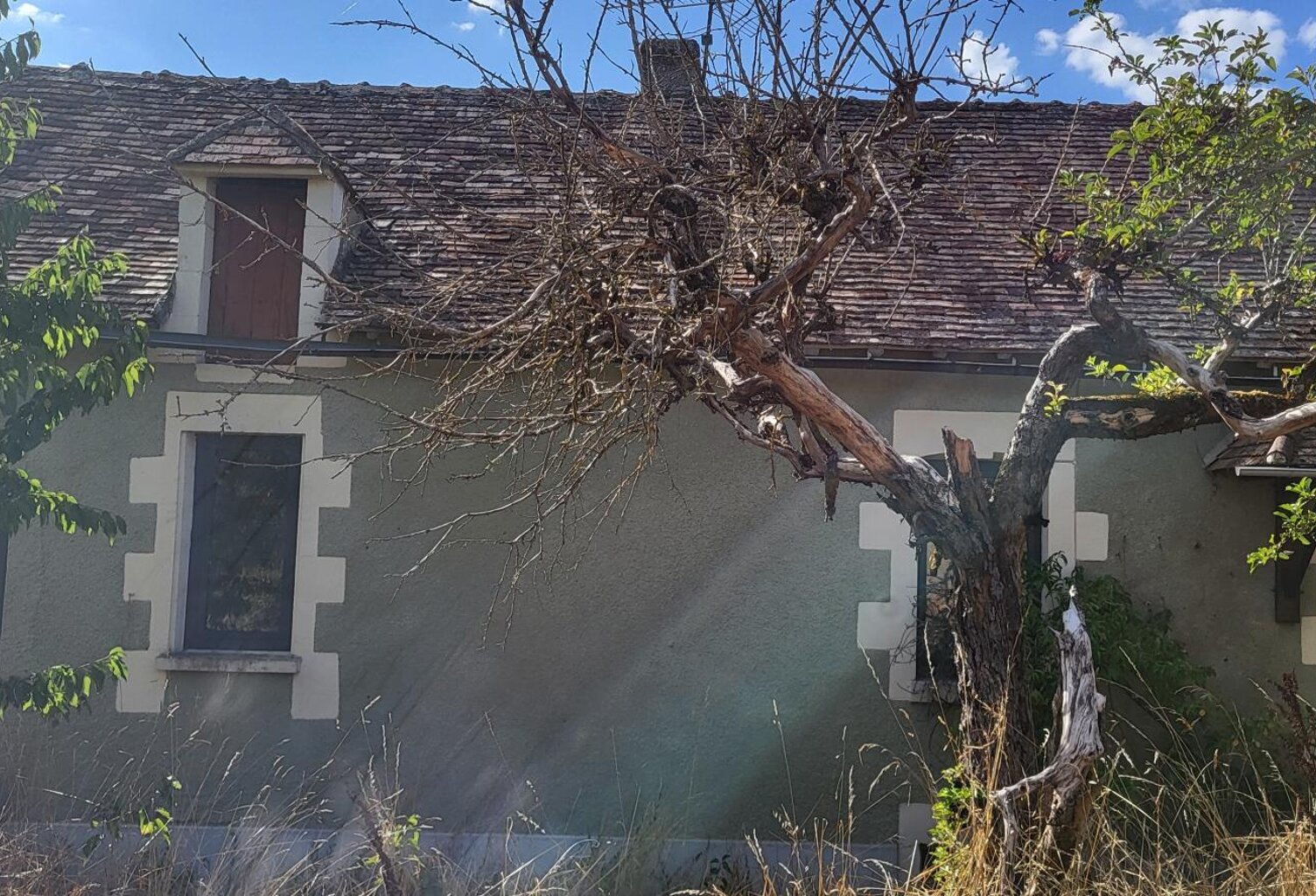 Ensemble immobilier à rénover centre bourg — photo 1