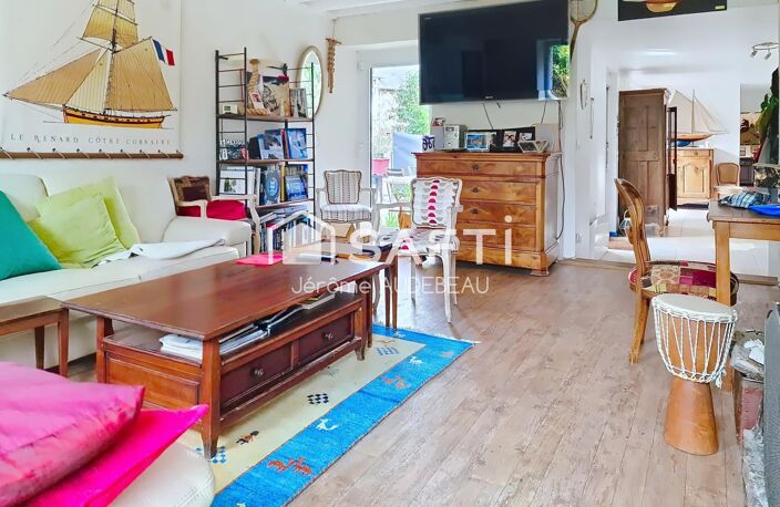 BEL ENSEMBLE IMMOBILIER AU CALME ET AVEC GRAND TERRAIN — photo 2