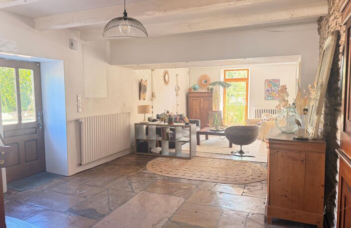 Maison ancienne de 1750, 5 chambres, dépendance et jardin. — photo 4