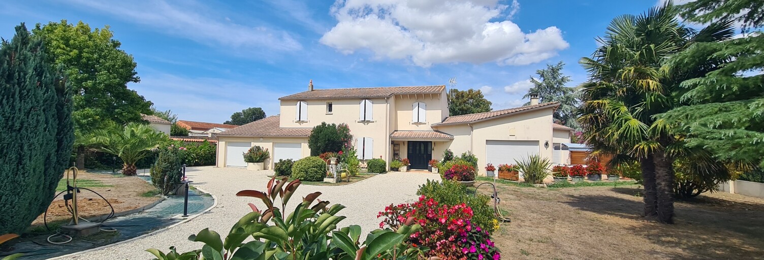Maison 10 Pièces 222 m² à vendre à Saint-Porchaire (17250)