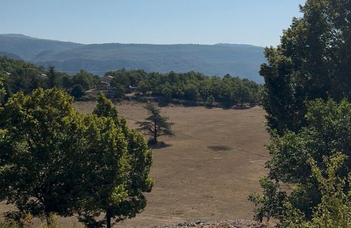 Vente Terrain à bâtir 5 700 m&sup2; — photo 2