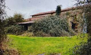 Maison 5 Pièces 600 m² à vendre à Saint-Cyr-des-Gâts (85410)