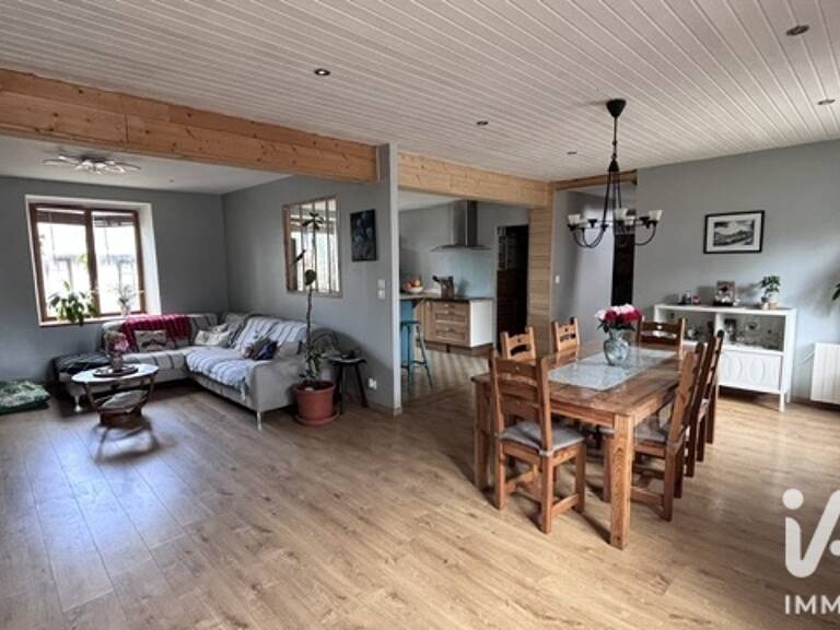 Vente Maison/villa 8 pièces — photo 1