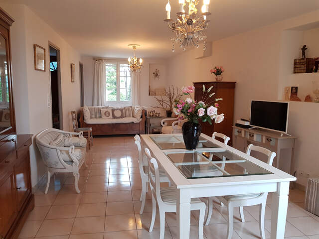 Maison de village avec terrasses — photo du bien