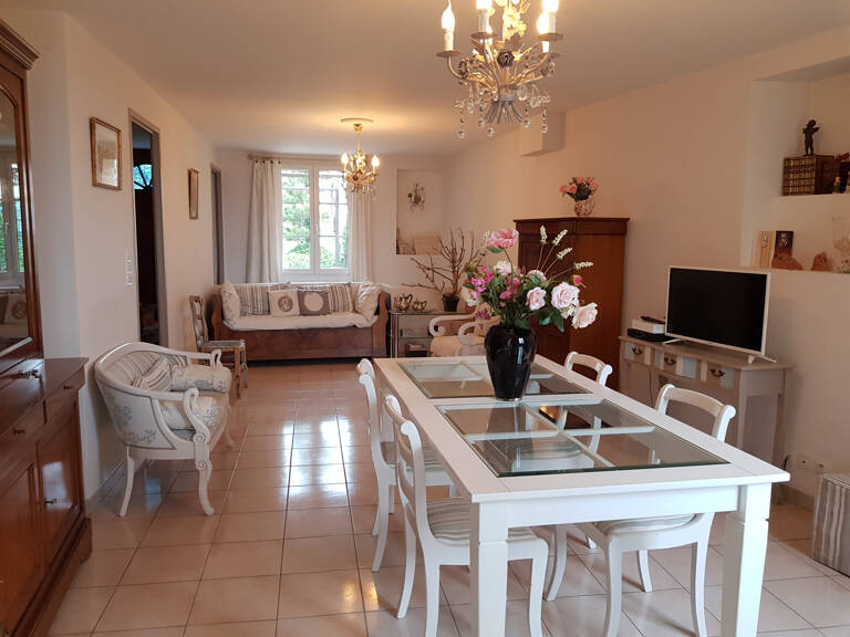 Maison de village avec terrasses — photo 1
