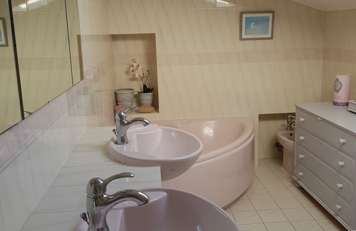 Maison de village avec terrasses — photo 5