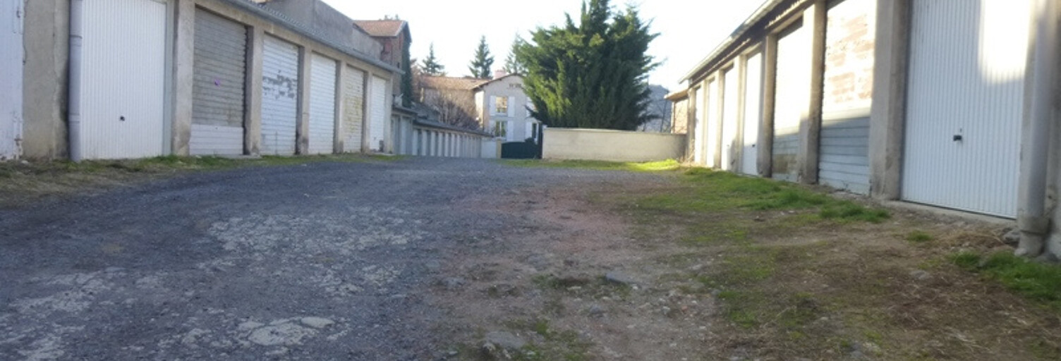 Garage   m² à louer à Le Puy-en-Velay (43000)
