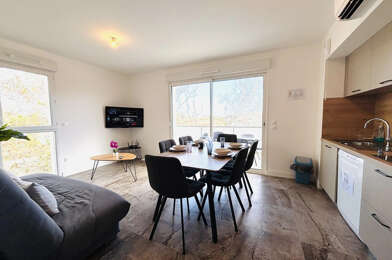 Appartement 3 pièces 1065 €