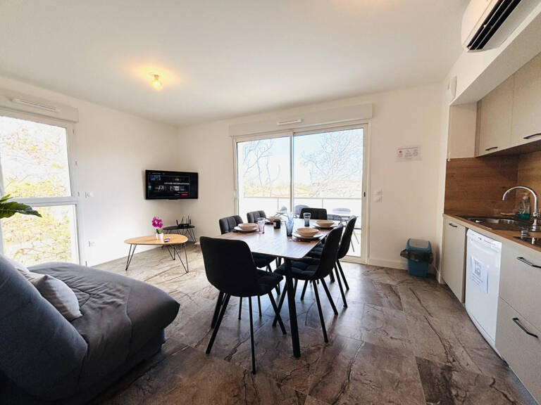 Appartement T3 neuf de 54m2 avec terrasse et parkings à VIAS — photo 1