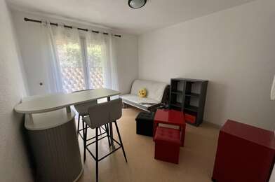 Appartement 1 pièces 325 €