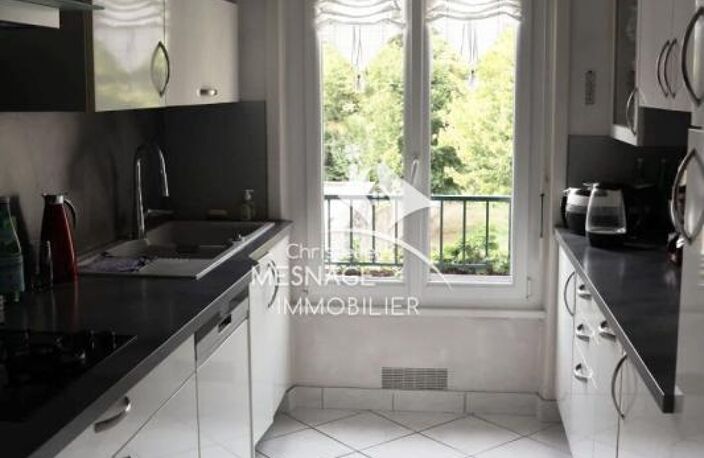 À vendre chez Christelle Mesnage Immobilier - Centre ville d — photo 2