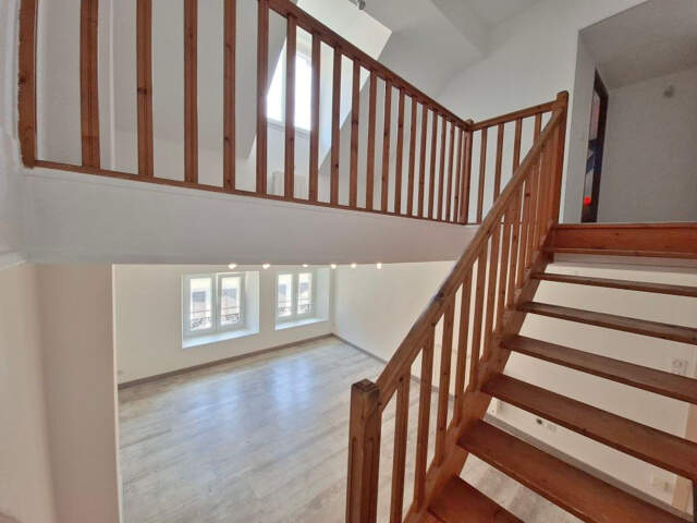 Appartement DUPLEX Saint Hippolyte 6 pièces 86.20 m2 + cave — photo du bien