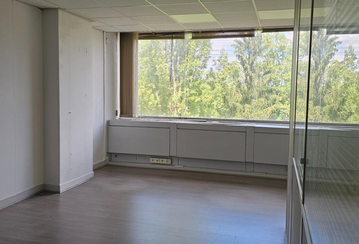 Bureau de 25 m2 à louer à Cergy Préfecture — photo 1