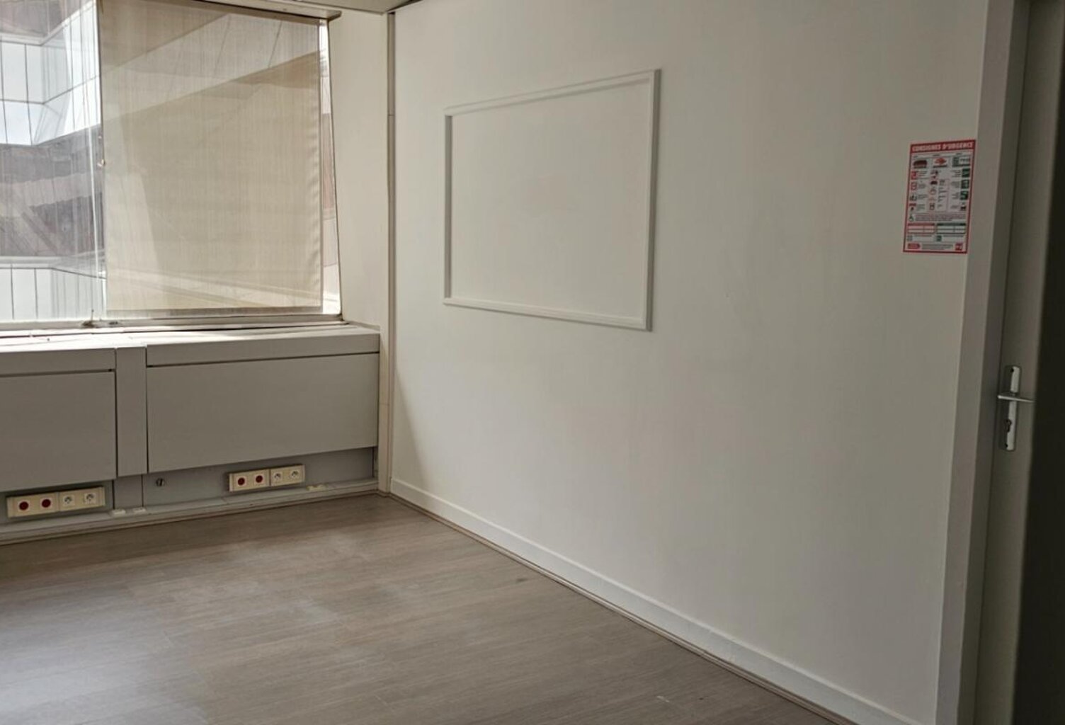 Bureau de 14 m2 à louer à Cergy Préfecture — photo 1